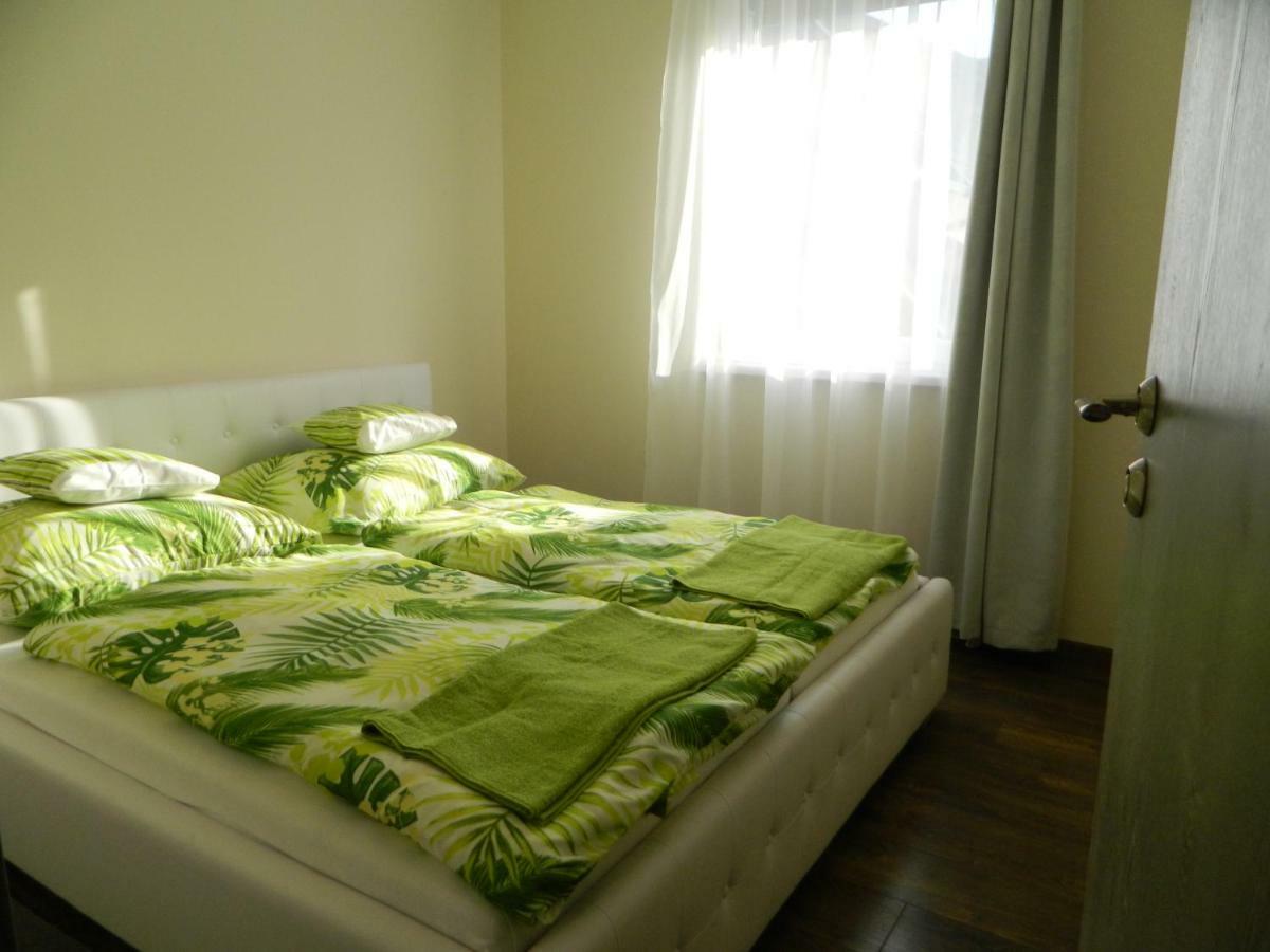 Greentó Apartman Balatonfoldvar Exterior foto